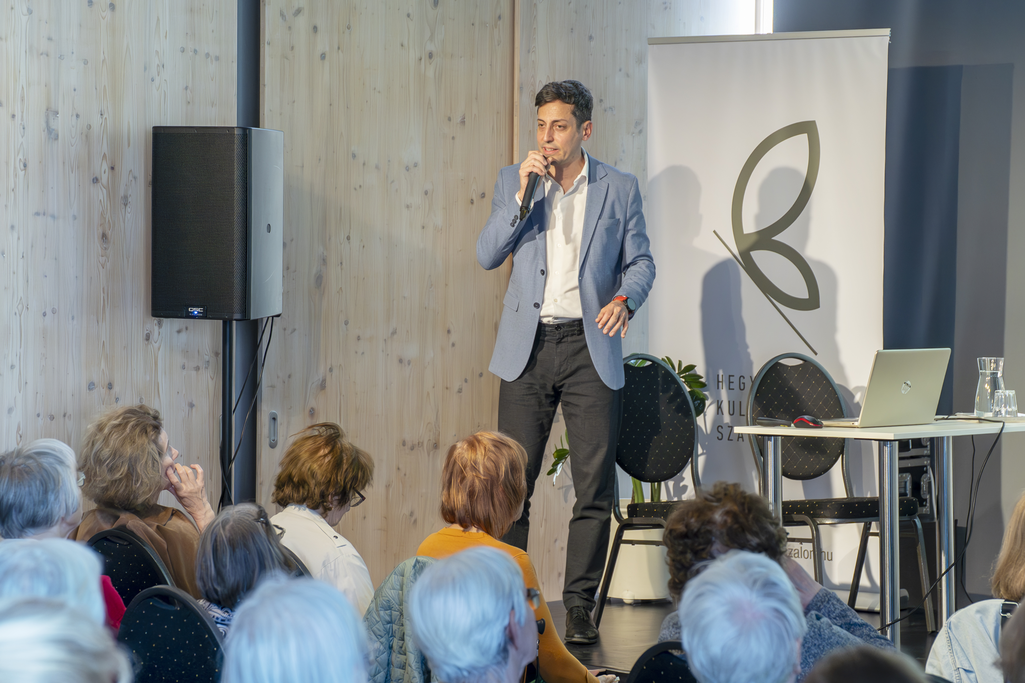 Ízületi kopás: hogy és meddig kezelhető műtét nélkül?