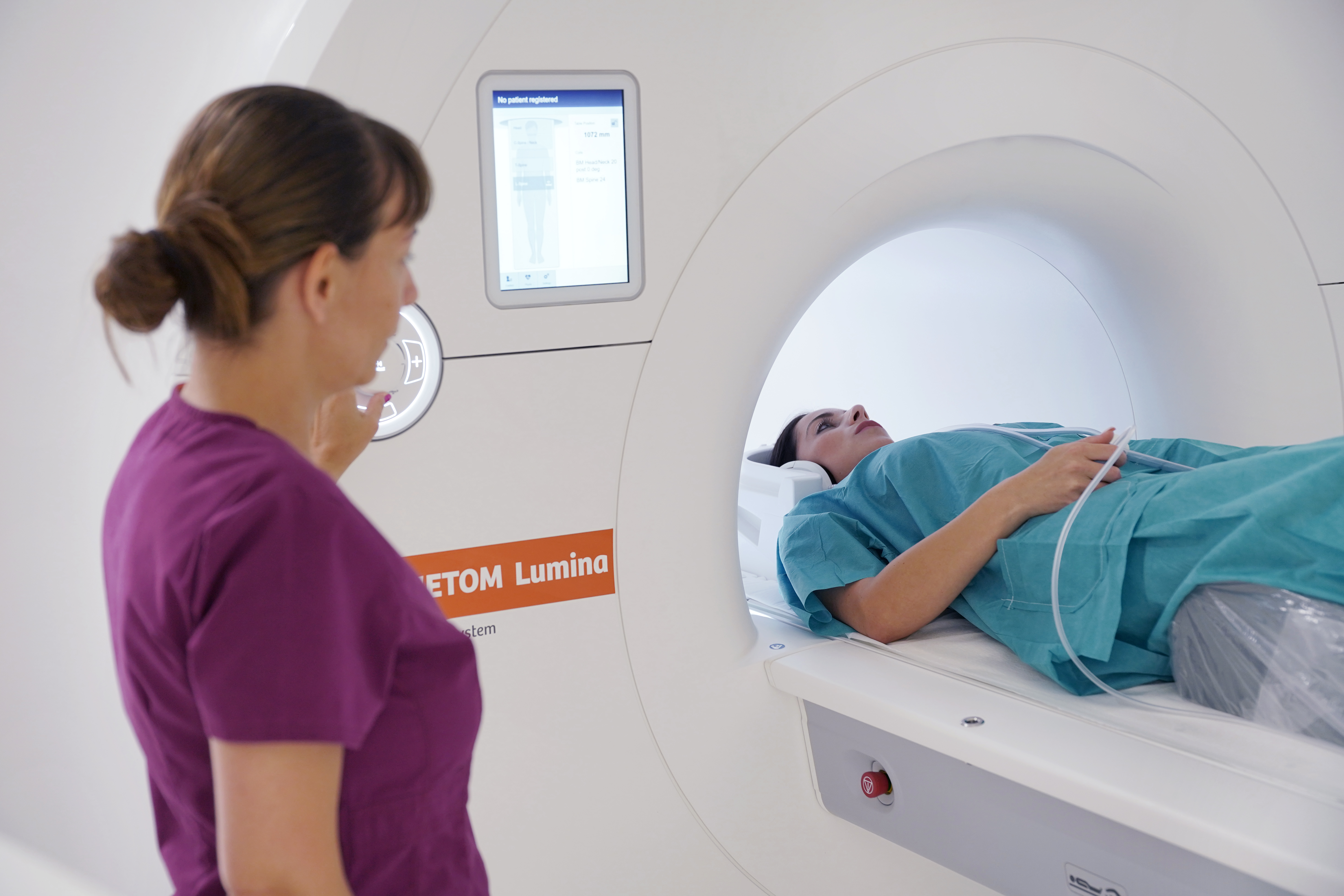 Csúcskategóriás 3 Teslás MRI használat közben.